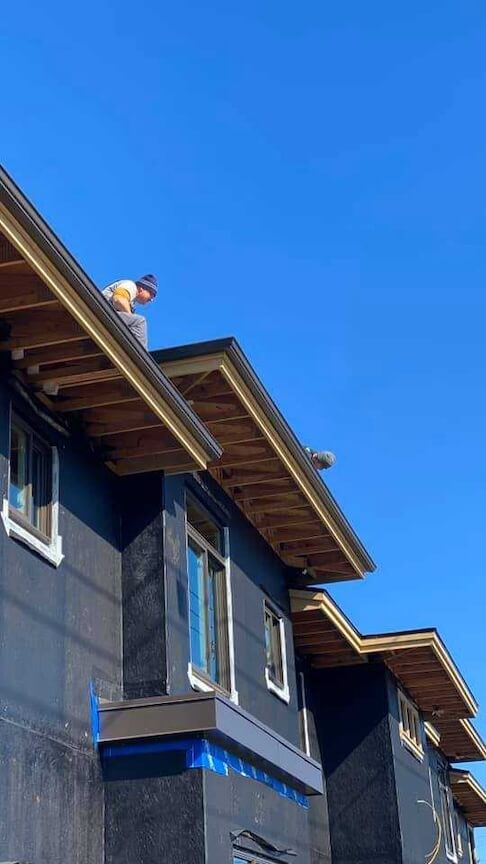 Should You Install Gutters Yourself? Pros and Cons
